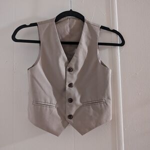 🛍️4 For $15🛍️Kids Tan Vest